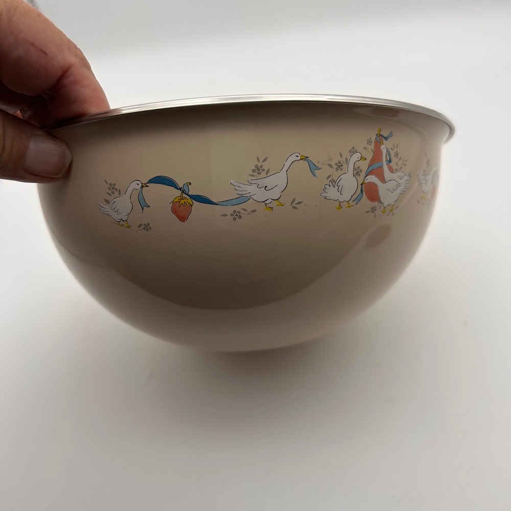 Vintage Enamel Mixing Bowl Beige Country Geese Strawberry Ribbon 7.5 Inch